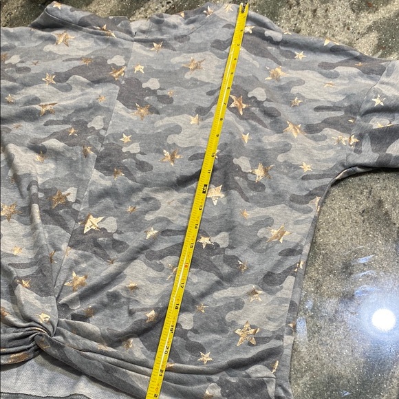 🌟Gray Camo Star Print Women's Hoodie🌟 - Picture 7 of 7